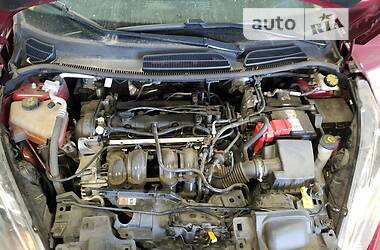 Седан Ford Fiesta 2014 в 