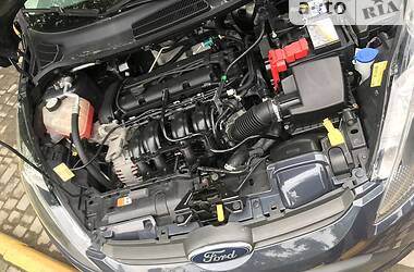 Хетчбек Ford Fiesta 2011 в 