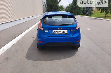 Хэтчбек Ford Fiesta 2015 в Полтаве