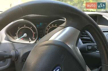 Хэтчбек Ford Fiesta 2013 в 