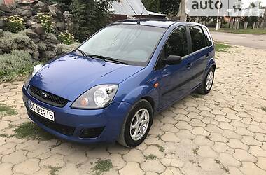 Хэтчбек Ford Fiesta 2006 в 