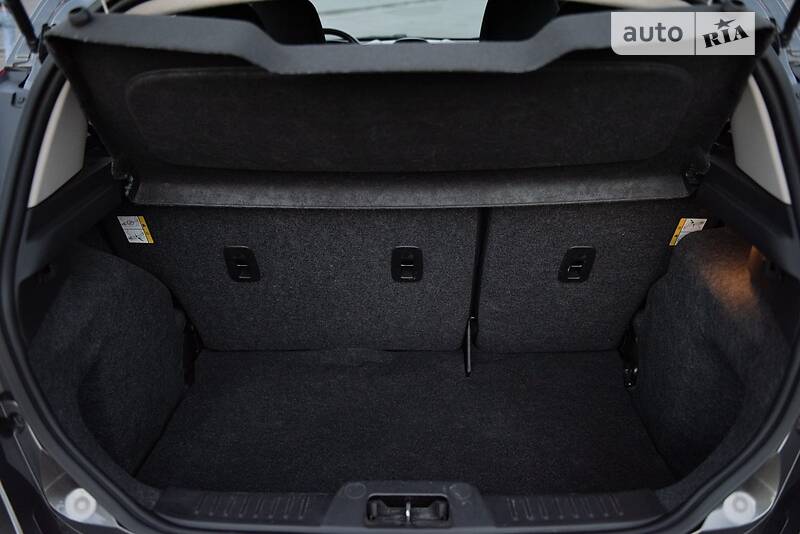 Хэтчбек Ford Fiesta 2015 в Кривом Роге