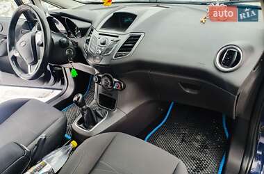 Хэтчбек Ford Fiesta 2014 в Львове