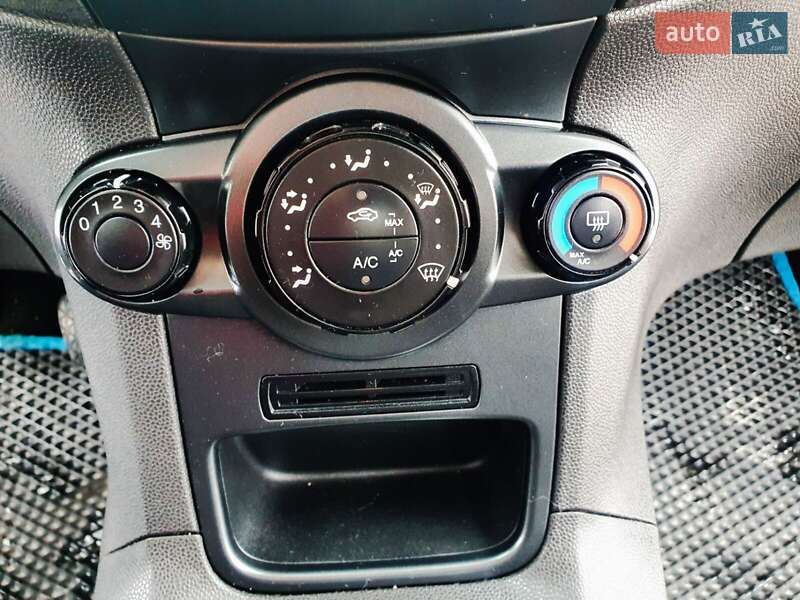 Хетчбек Ford Fiesta 2014 в Львові