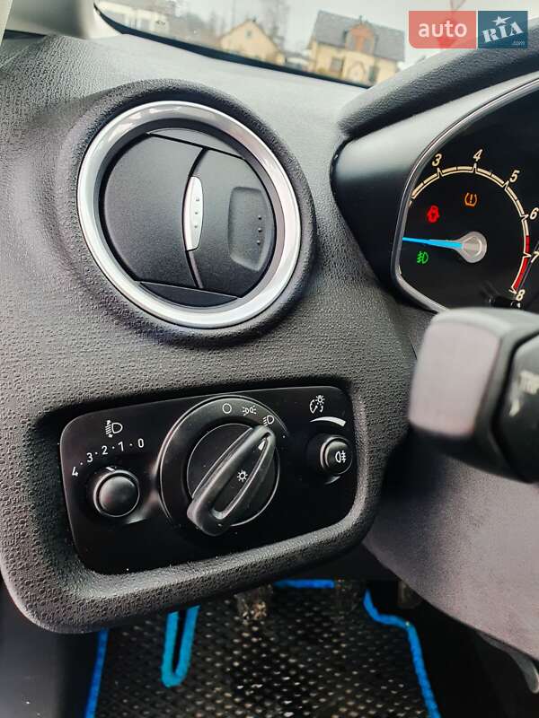 Хетчбек Ford Fiesta 2014 в Львові