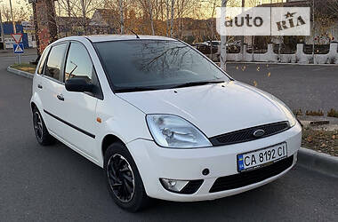 Хэтчбек Ford Fiesta 2003 в Смеле