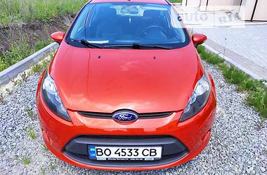 Хэтчбек Ford Fiesta 2012 в 