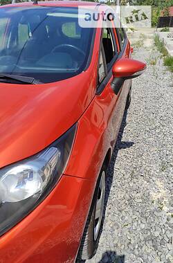 Хэтчбек Ford Fiesta 2012 в 