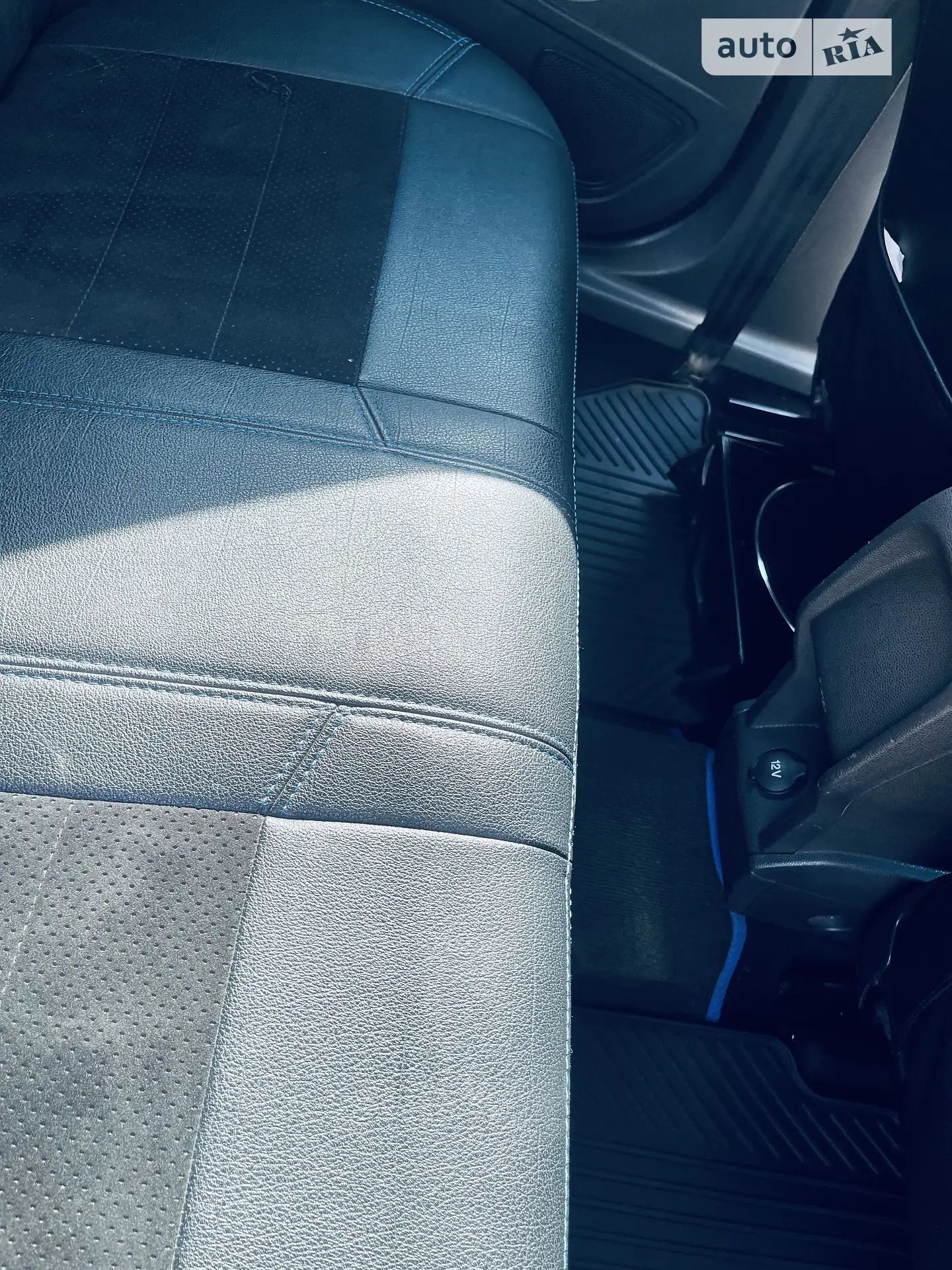 2013 Ford Fiesta - мініатюра 8