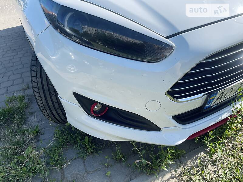 Хэтчбек Ford Fiesta 2013 в Ужгороде