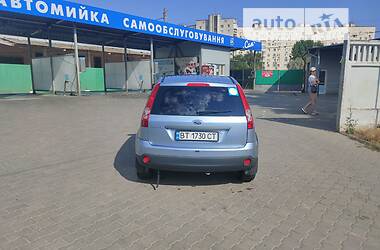 Хэтчбек Ford Fiesta 2005 в Одессе