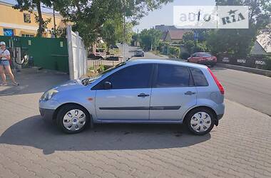 Хэтчбек Ford Fiesta 2005 в Одессе