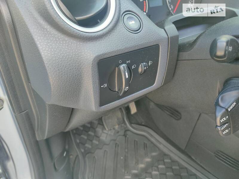 Хэтчбек Ford Fiesta 2005 в Одессе