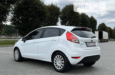 Хэтчбек Ford Fiesta 2017 в 