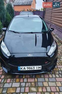 Хэтчбек Ford Fiesta 2013 в 