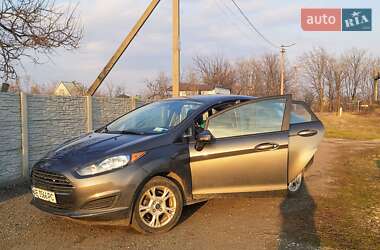 Седан Ford Fiesta 2015 в Днепре