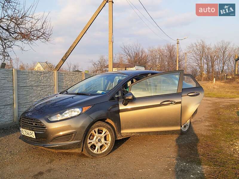 Седан Ford Fiesta 2015 в Днепре фото 9 Седан Ford Fiesta 2015 в Днепре