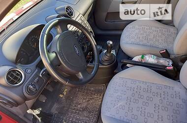 Хэтчбек Ford Fiesta 2002 в 
