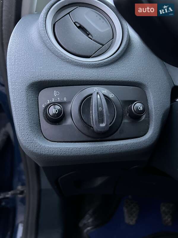 Хэтчбек Ford Fiesta 2008 в Ивано-Франковске
