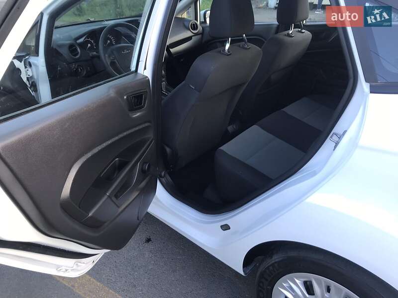 Седан Ford Fiesta 2019 в Обухові