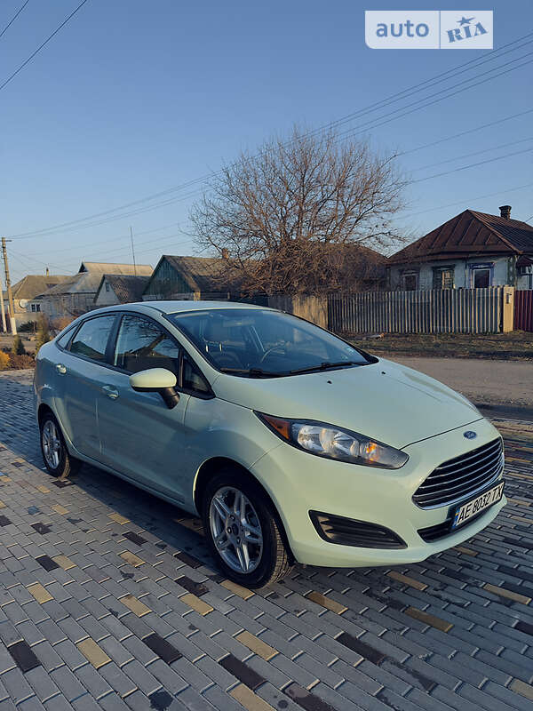 Седан Ford Fiesta 2017 в Павлограде