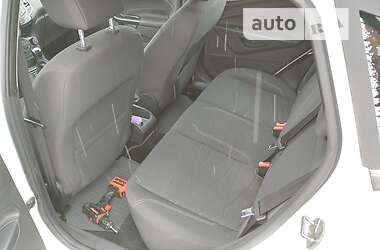 Хэтчбек Ford Fiesta 2013 в 
