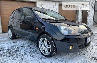 Хэтчбек Ford Fiesta 2008 в Нетешине