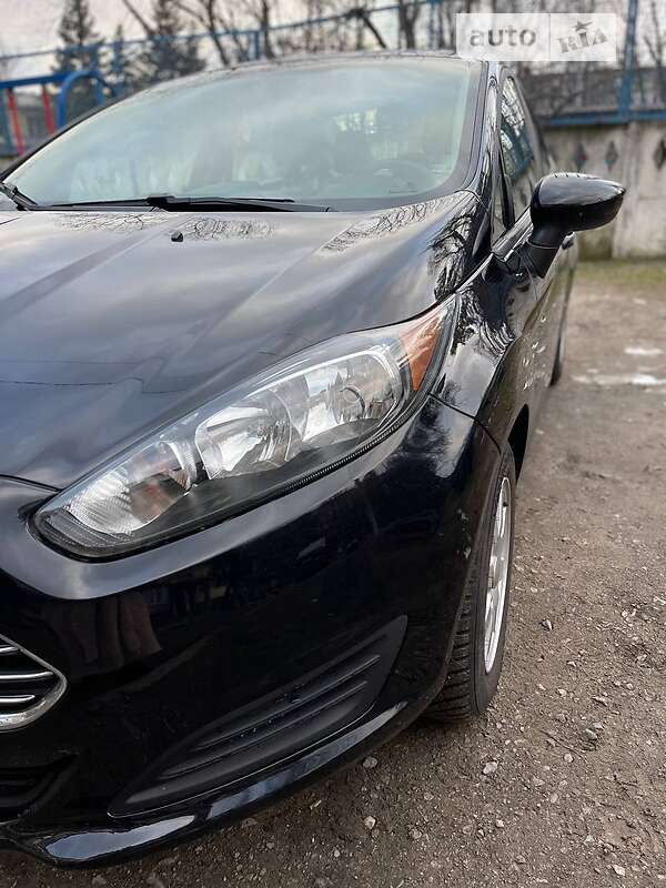 Седан Ford Fiesta 2018 в Днепре