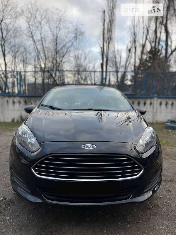 Седан Ford Fiesta 2018 в Днепре