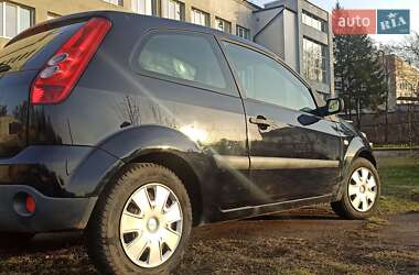 Хэтчбек Ford Fiesta 2006 в Ровно