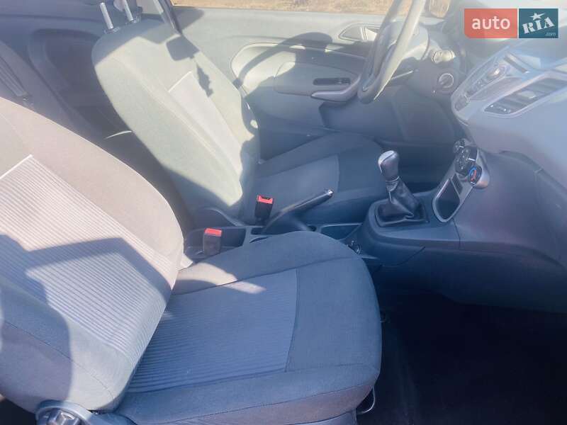 Хэтчбек Ford Fiesta 2010 в Киеве