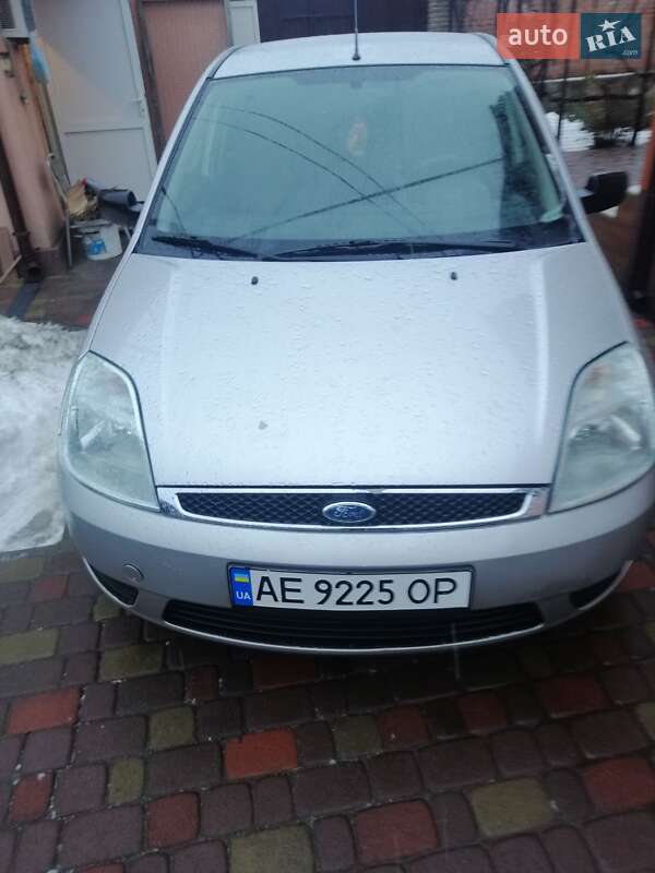 Хетчбек Ford Fiesta 2005 в Дніпрі