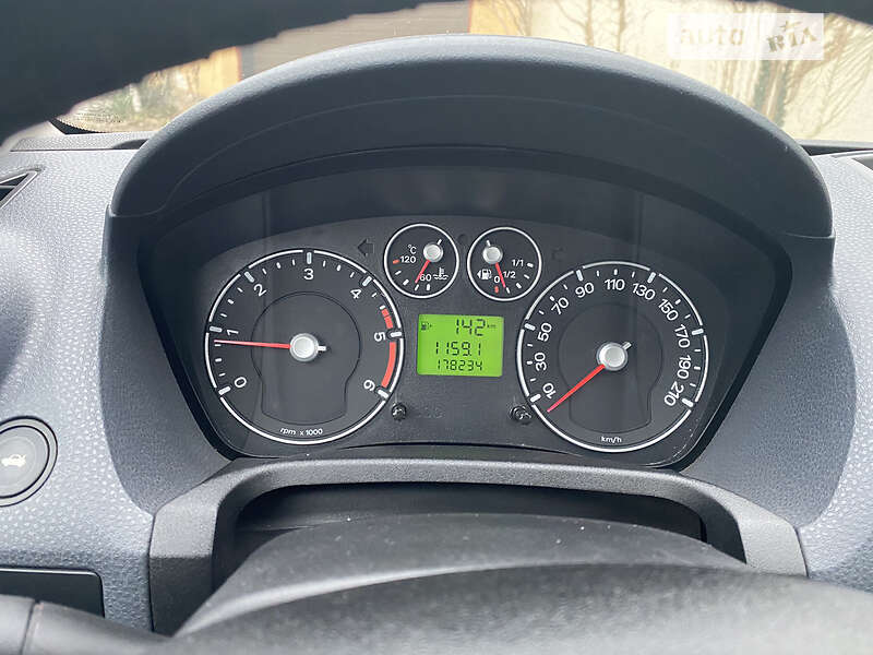 Хэтчбек Ford Fiesta 2006 в Одессе