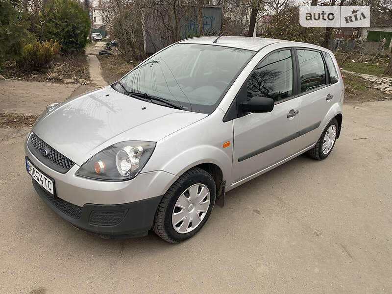 Хэтчбек Ford Fiesta 2006 в Одессе