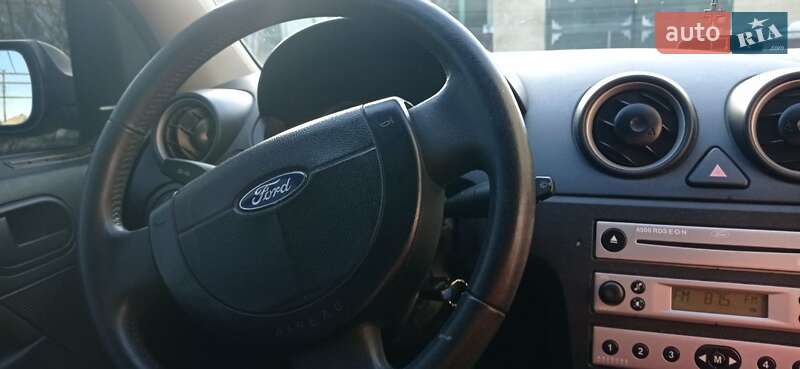 Хэтчбек Ford Fiesta 2003 в Одессе фото 7 Хэтчбек Ford Fiesta 2003 в Одессе