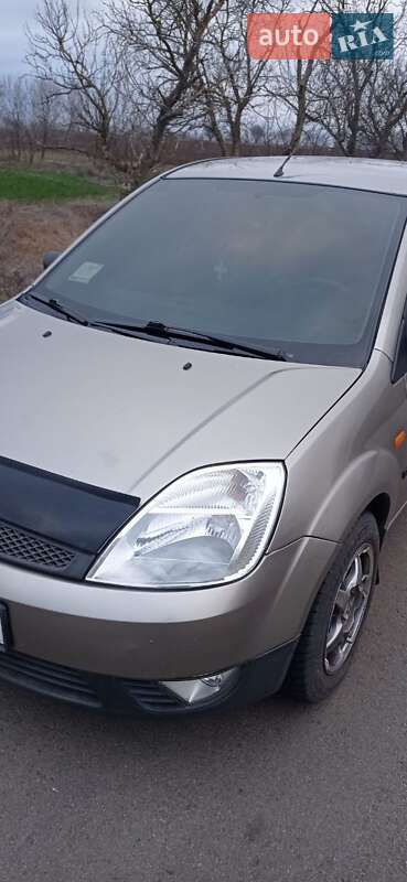 Хэтчбек Ford Fiesta 2003 в Одессе