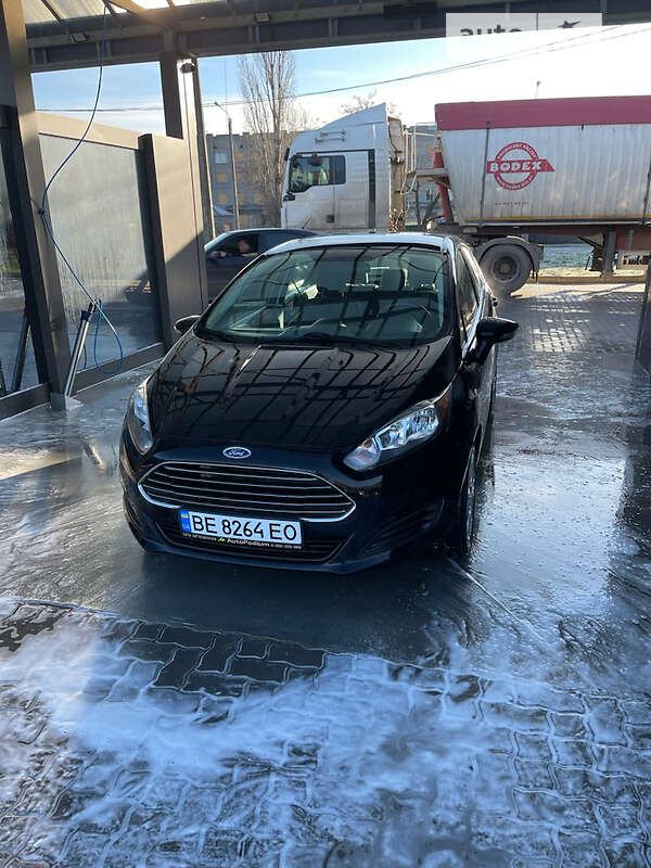 Хетчбек Ford Fiesta 2016 в Миколаєві