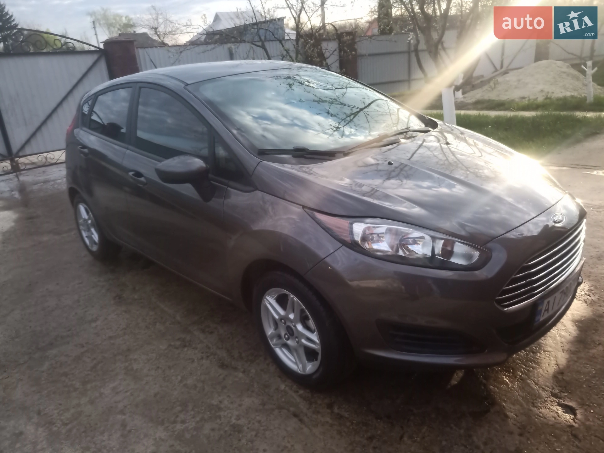 2018 Ford Fiesta - фото 1