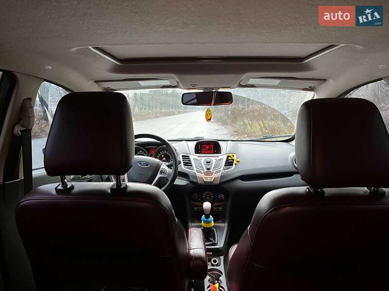 Хэтчбек Ford Fiesta 2011 в Сумах фото 7 Хэтчбек Ford Fiesta 2011 в Сумах
