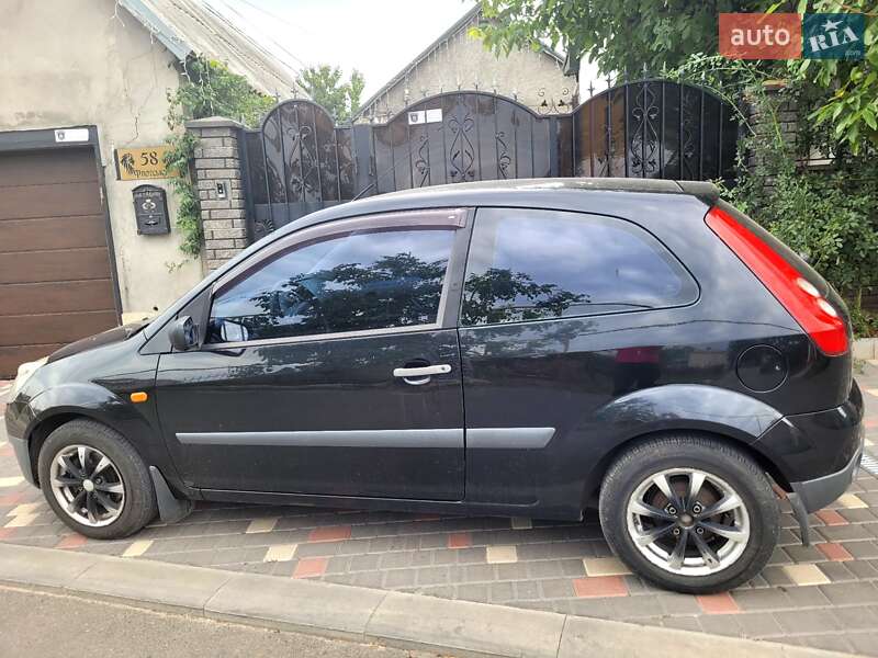 Хэтчбек Ford Fiesta 2006 в Одессе