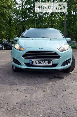 Хетчбек Ford Fiesta 2016 в Києві