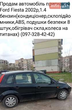 Хэтчбек Ford Fiesta 2002 в 