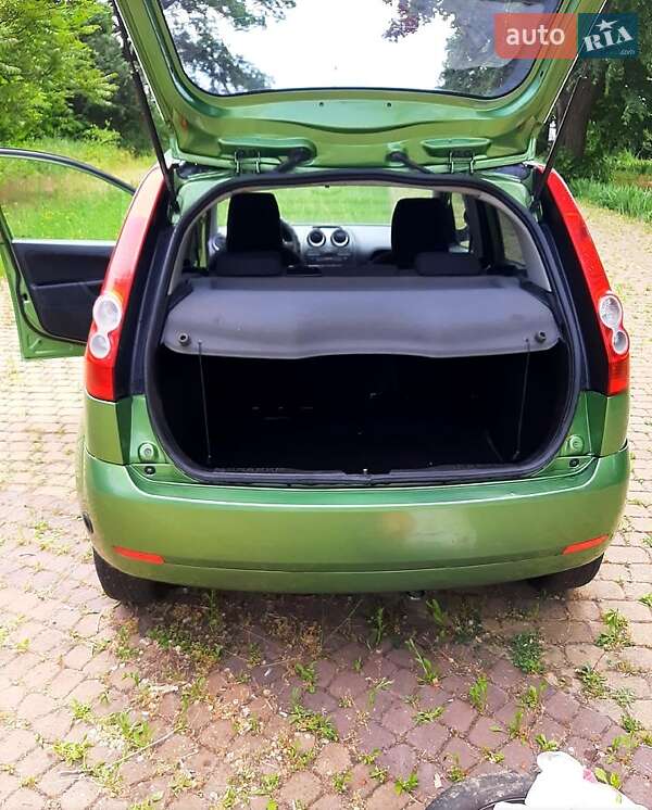 Хэтчбек Ford Fiesta 2006 в Одессе