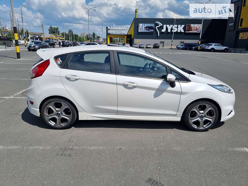 Хэтчбек Ford Fiesta 2019 в Киеве