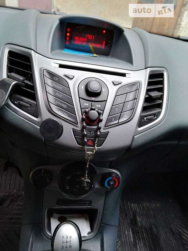 Хэтчбек Ford Fiesta 2011 в Львове