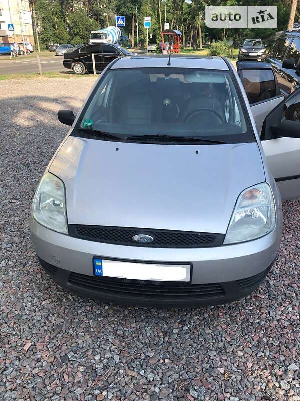 Хэтчбек Ford Fiesta 2002 в Киеве фото 2 Хэтчбек Ford Fiesta 2002 в Киеве