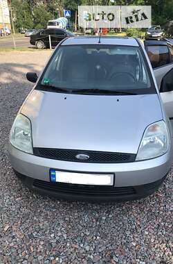 Хэтчбек Ford Fiesta 2002 в 