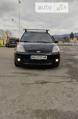 Хетчбек Ford Fiesta 2007 в Сваляві