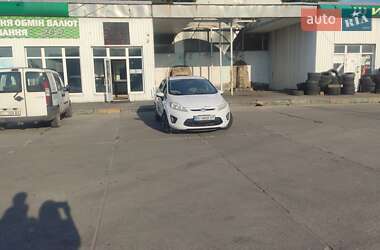Хэтчбек Ford Fiesta 2013 в Рава-Русской