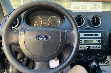 Хэтчбек Ford Fiesta 2005 в Луцке